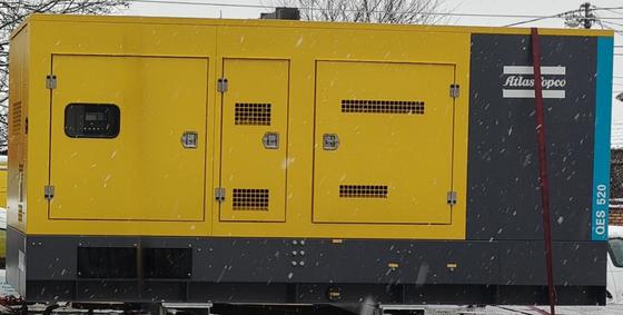 कार्य वातावरण तापमान 10/50 C 5700 KG के लिए जल शीतलन बिजली जनरेटर QES520