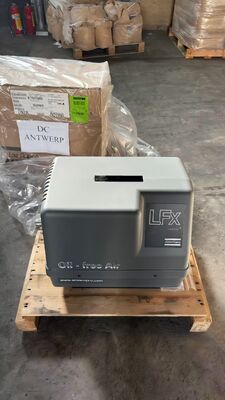 जीरो ऑयल स्क्रू एयर कंप्रेसर LFx2.0-10 9.1 M³ / h ऑयल फ्री स्क्रू कंप्रेसर निरंतर औद्योगिक संचालन के लिए